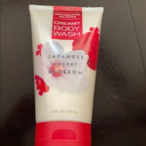 japanes cherry blossom body wash